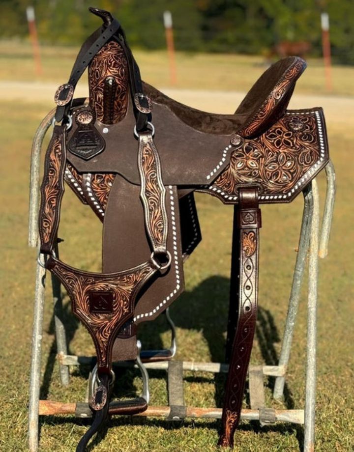 MICHELLE ALL LEATHER SADDLE | SHORT SKIRT