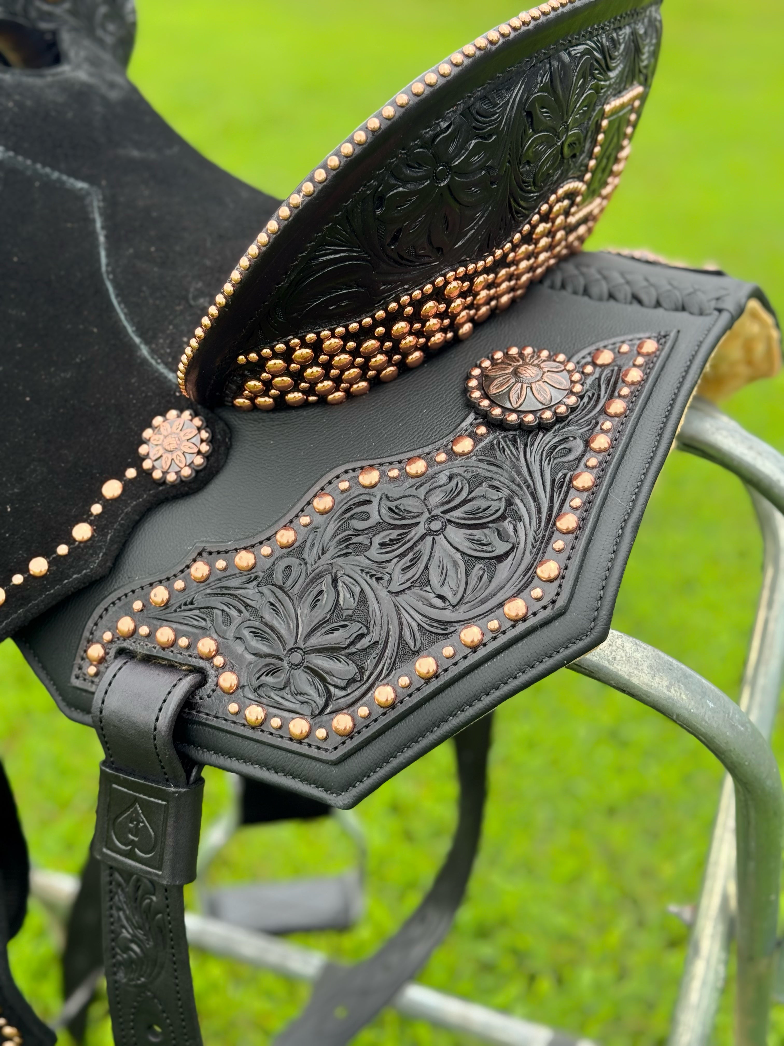 BLACK BLANCHE SADDLE | SHORT SKIRT