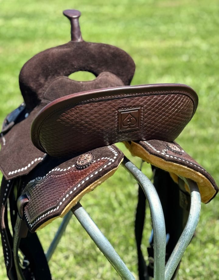 CHOCOLATE CLAY SADDLE | SPINAL RELIEF