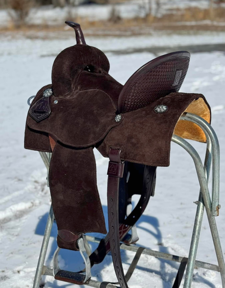 CHOCOLATE LIGHTWEIGHT SADDLE | SQUARE SKIRT