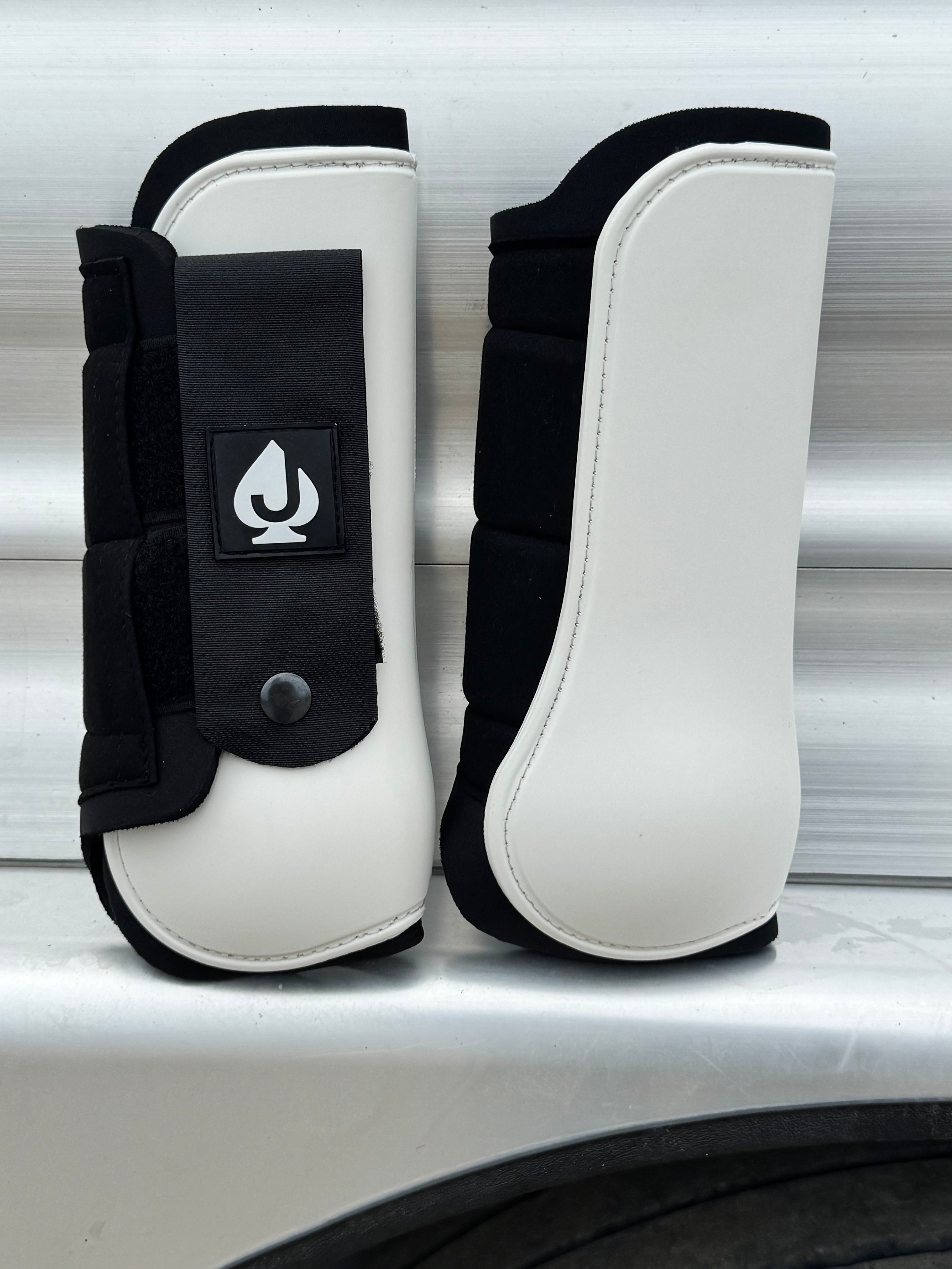 WHITE DURA BOOT