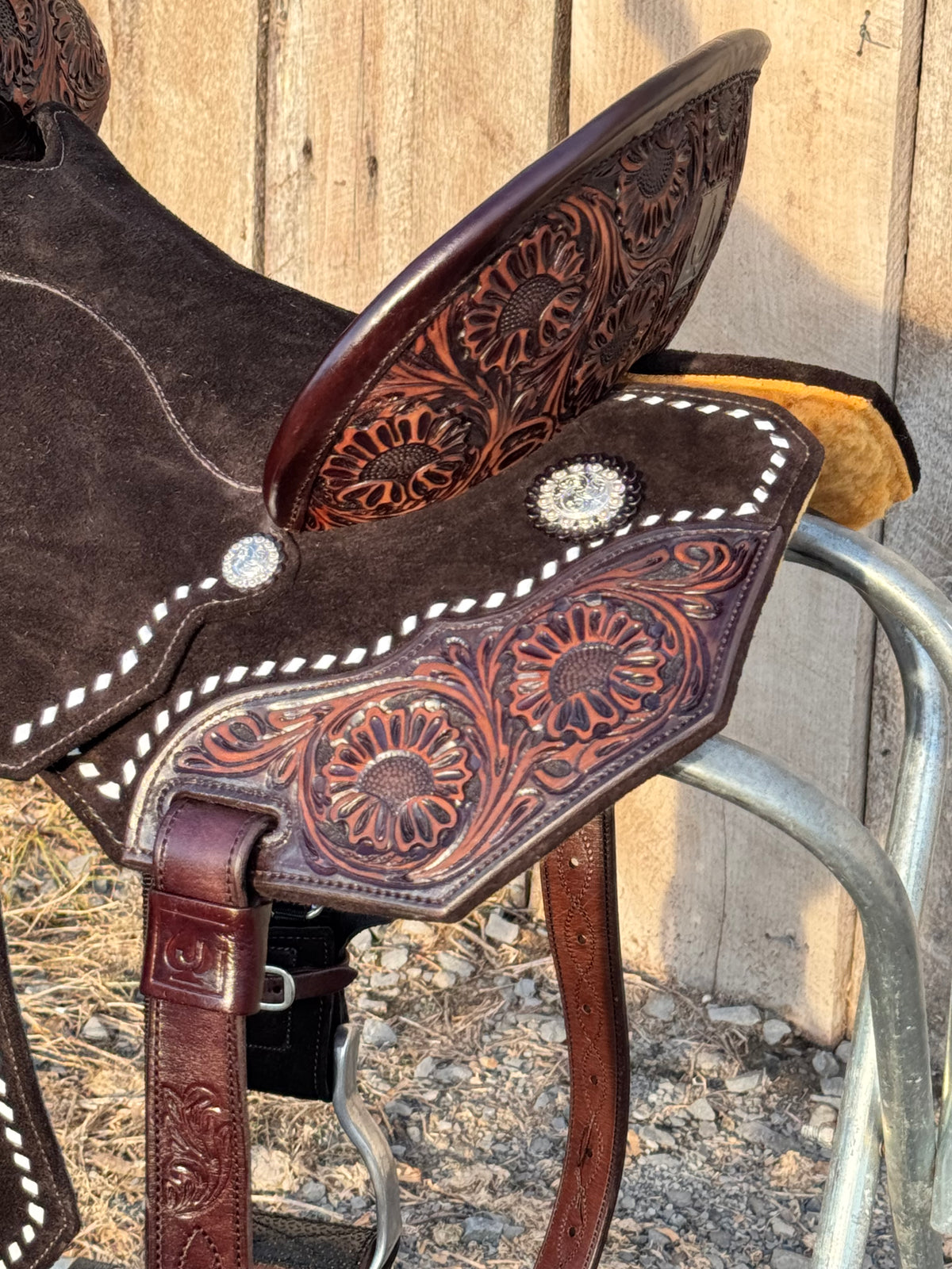 SOLID CHOCOLATE CLASSIC SADDLE | SPINAL RELIEF