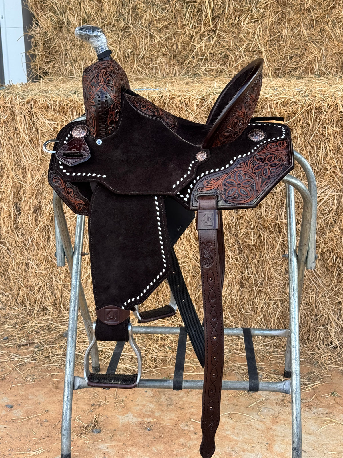 CHOCOLATE SHOWSTOPPER | SHORT SKIRT SADDLE SPINAL RELIEF 6.5
