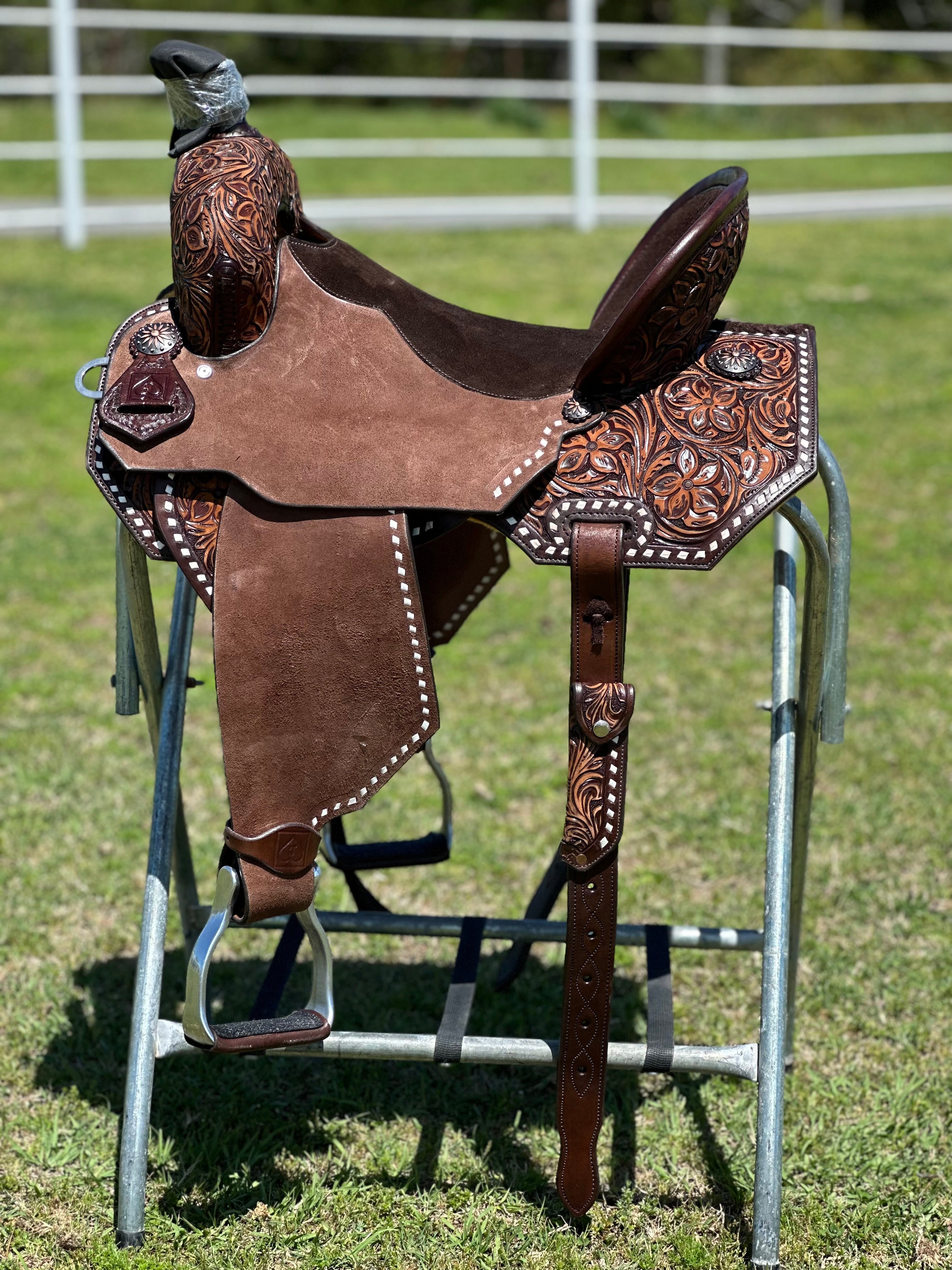 MICHELLE ALL LEATHER SADDLE | SHORT SKIRT PENCIL ROLL