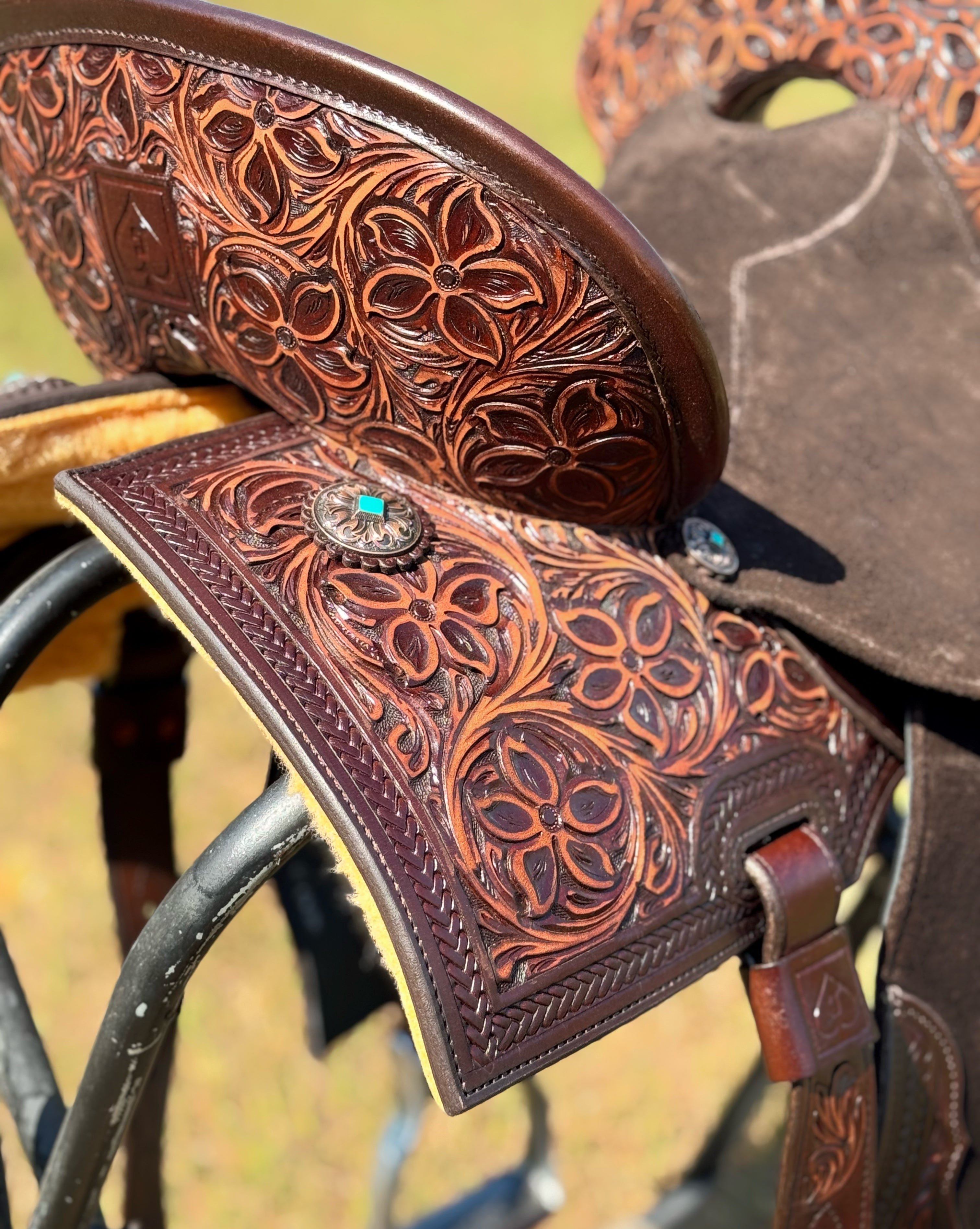 CHOCOLATE HYBRID PENCIL ROLL | SPINAL RELIEF