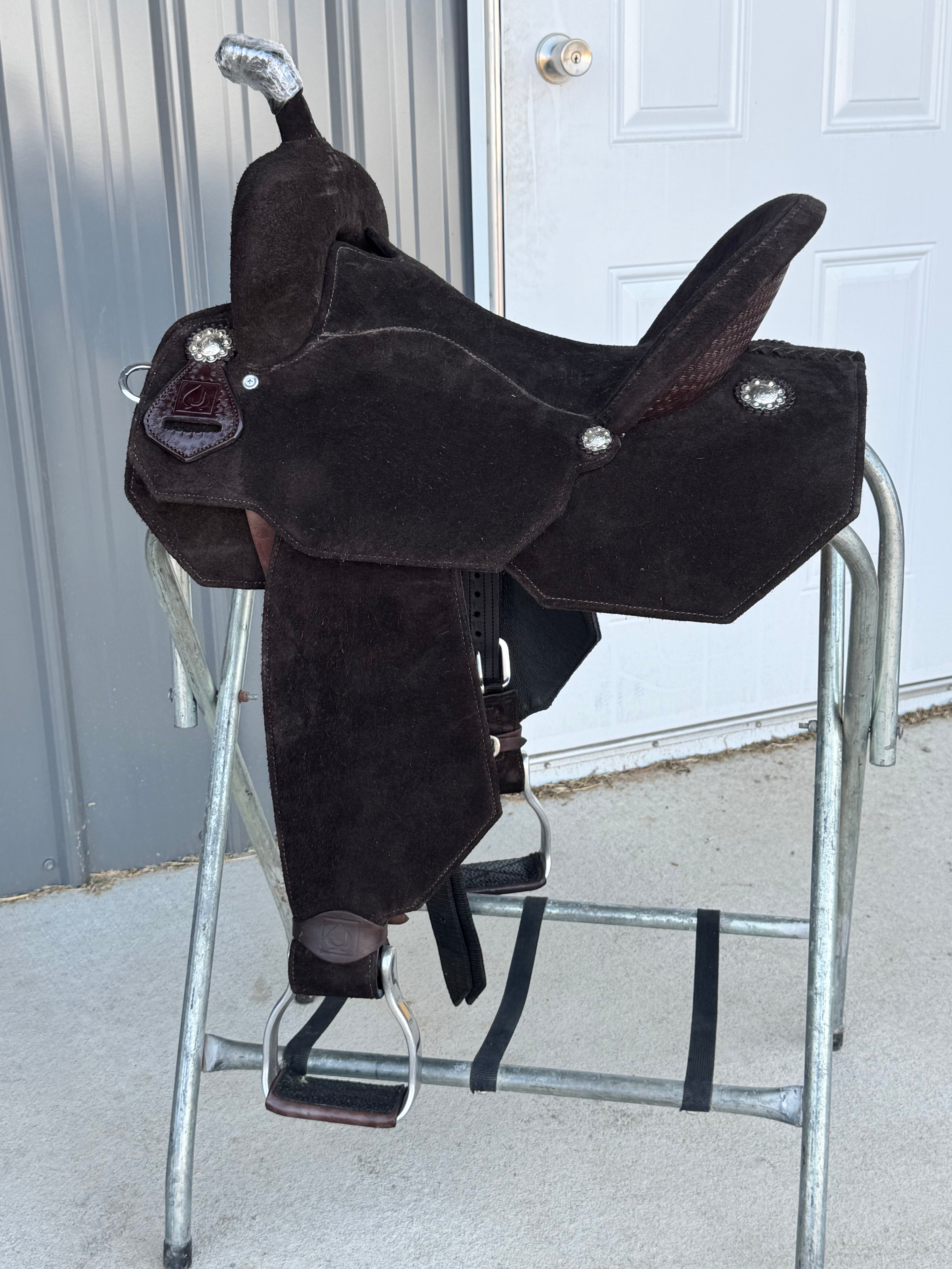 THE LIGHTWEIGHT SADDLE | CHOCOLATE CHEYENNE