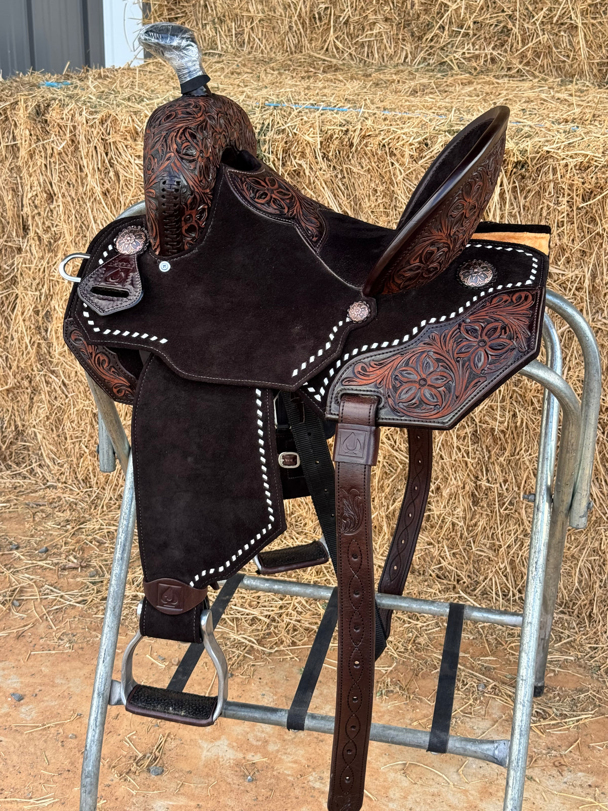CHOCOLATE SHOWSTOPPER | SHORT SKIRT SADDLE SPINAL RELIEF 6.5