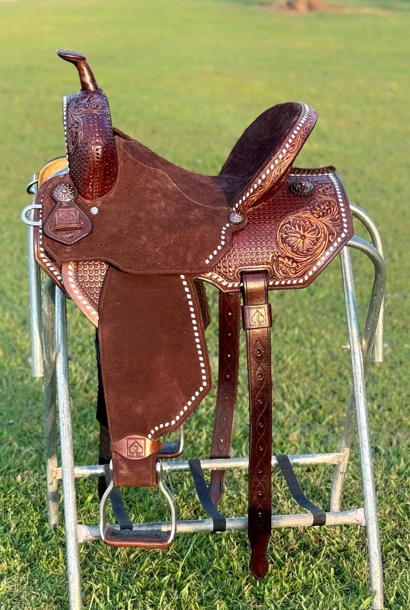 FEATHERWEIGHT CHAMPION CORDELL 茶 CHOCOLATE HYBRID SADDLE | CHEYENNE ROLL – Josh Andrews Saddles